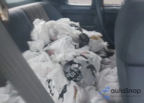 1986 Ford Thunderbird z USA, uszkodzony, nr VIN LOT-1-43742192